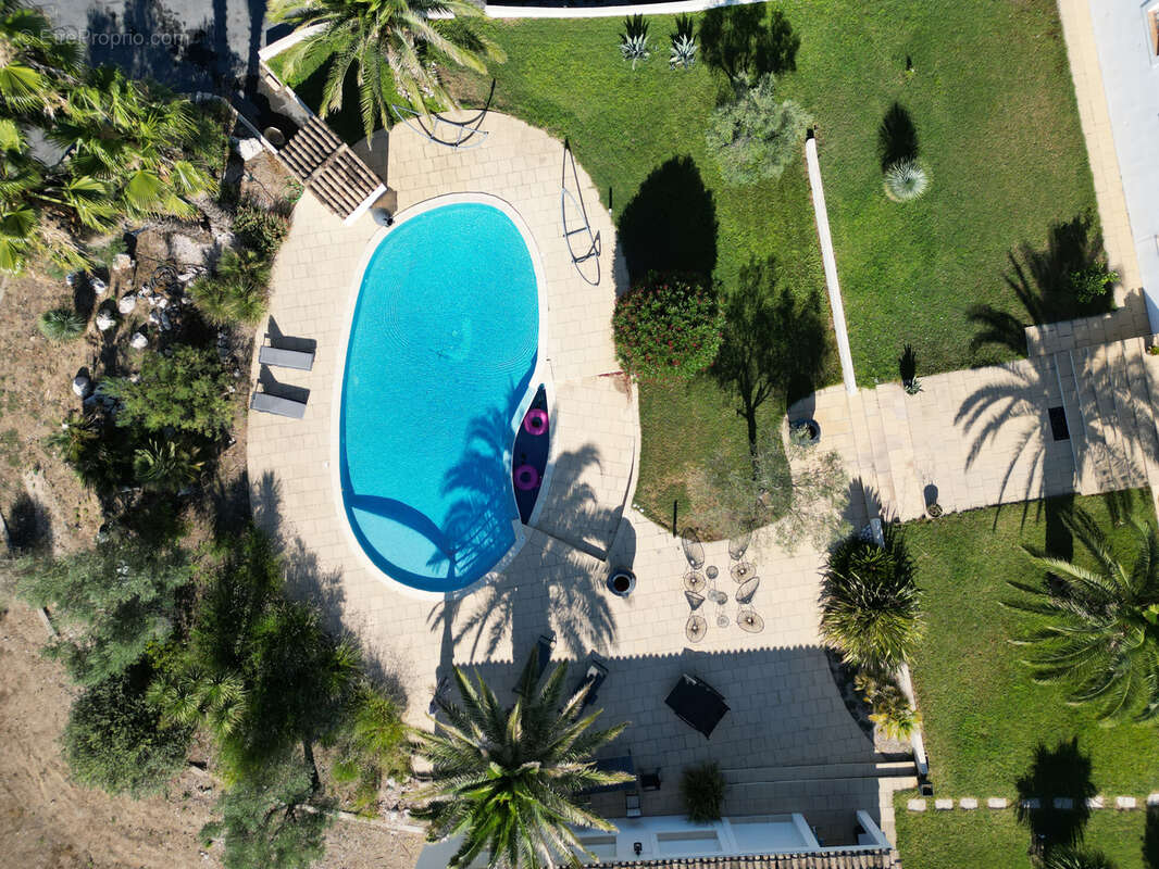 Maison à COURNONTERRAL