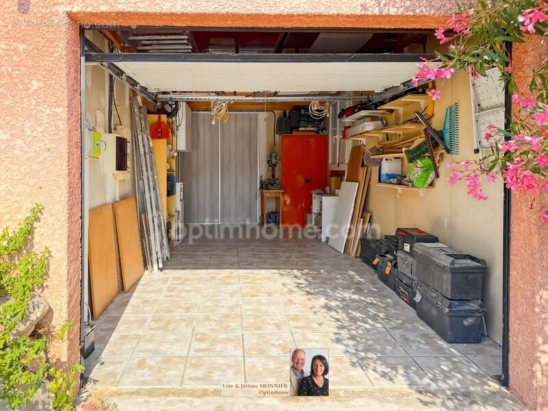 EXCLUSIVITE Montesquieu des Albères Villa récente de 4 faces de plain-pied avec piscine chauffée et Vue sur les Albères - photo 13