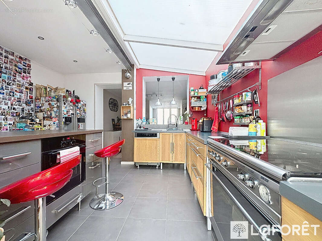 Maison à LA CHAPELLE-D'ARMENTIERES