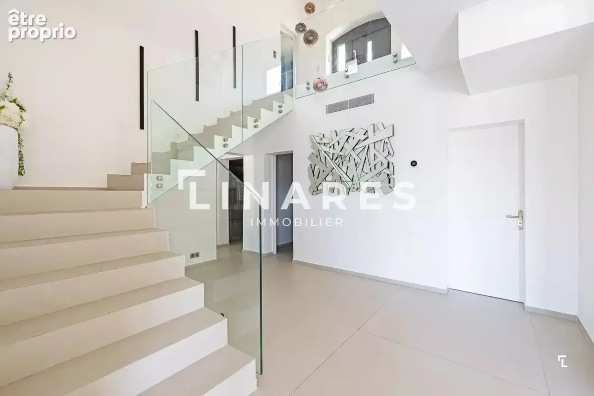 L'ICONIQUE - Villa T6 de 343m² - Dépendance - Piscine - Court de tennis - Terrain de 8000m² - 13420 GEMENOS - photo 10