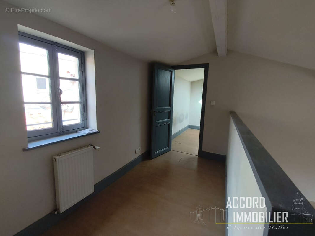 Duplex- 58.37m2- beziers rue pietonne - photo 7