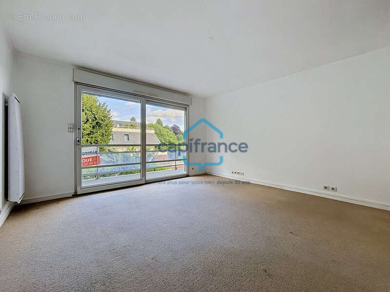 Appartement à MONT-SAINT-AIGNAN