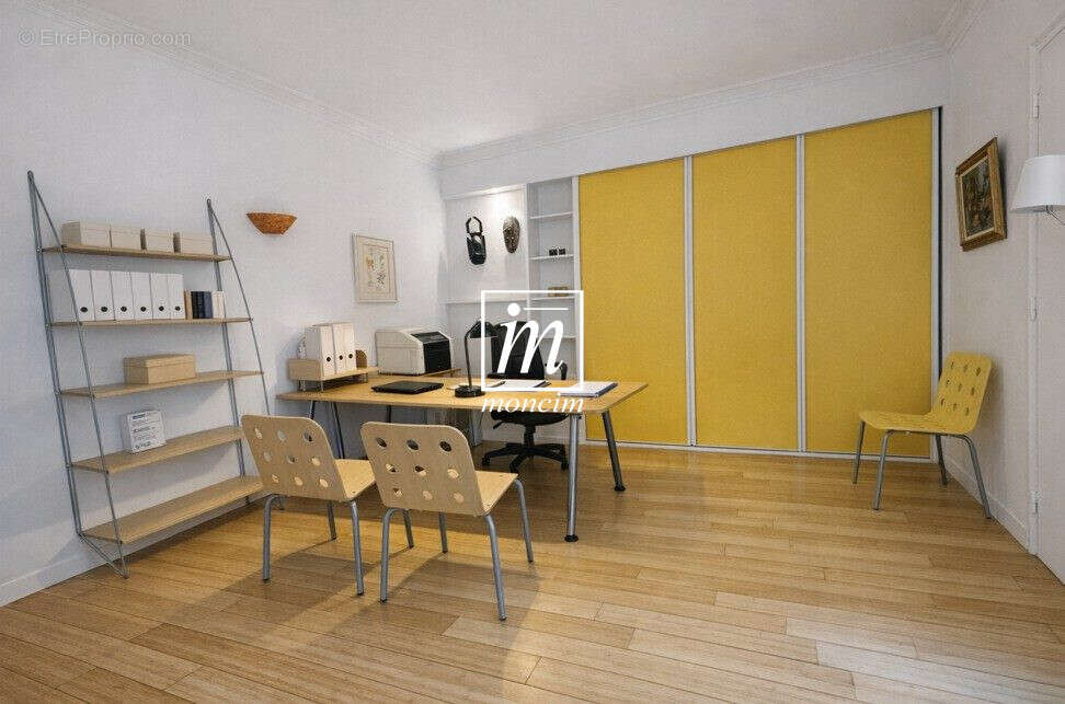 Appartement à PARIS-8E
