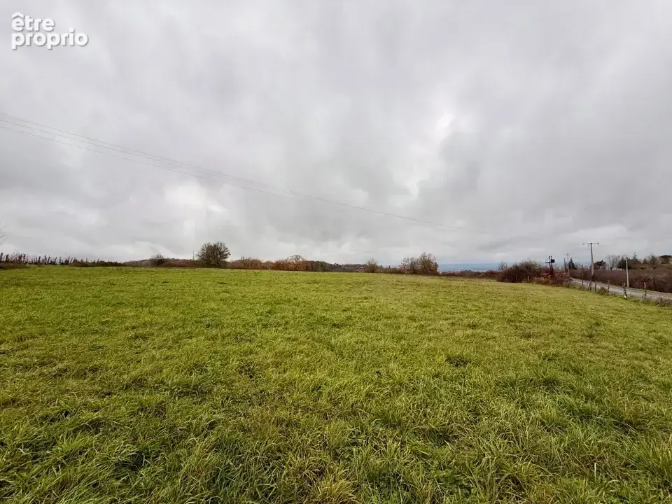 Terrain à COLOMBIER
