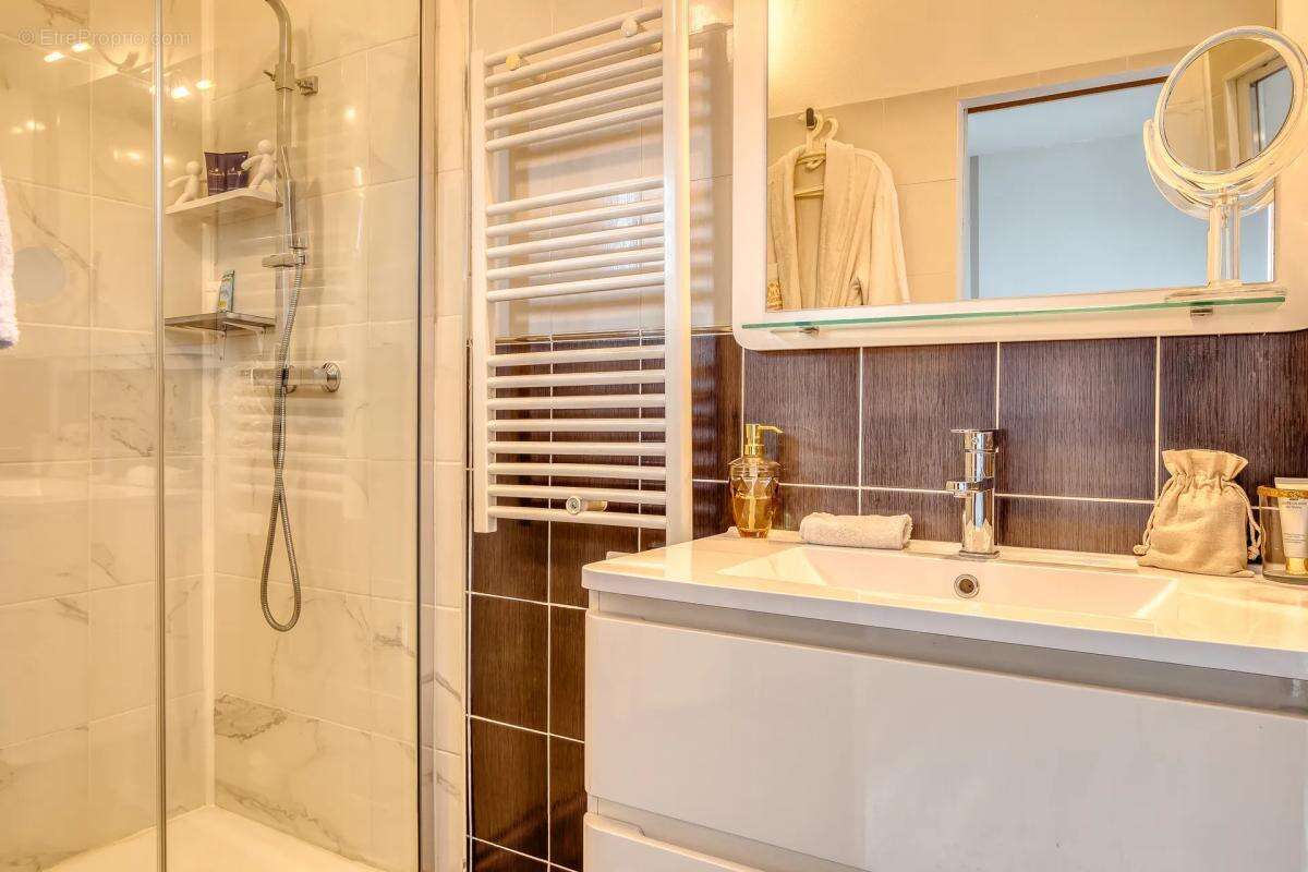 Maison à MANNEVILLE-SUR-RISLE