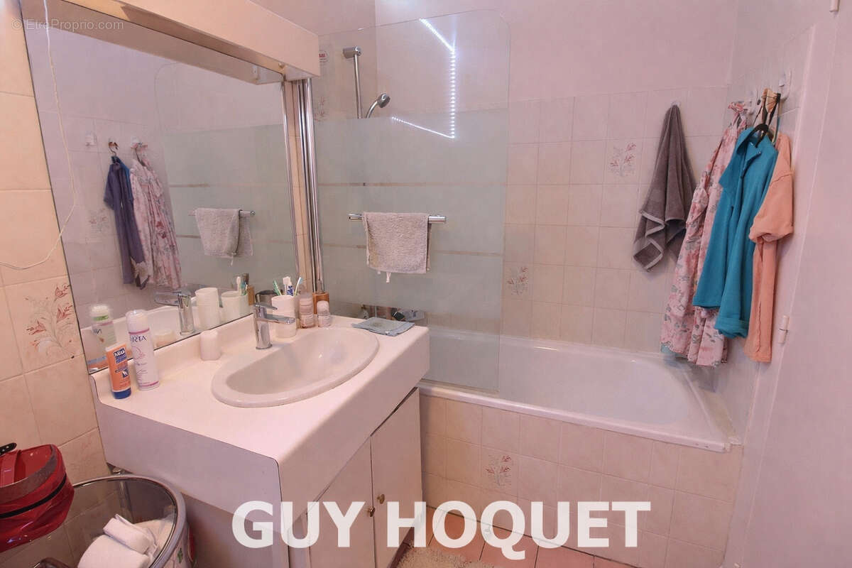 Appartement à SURESNES