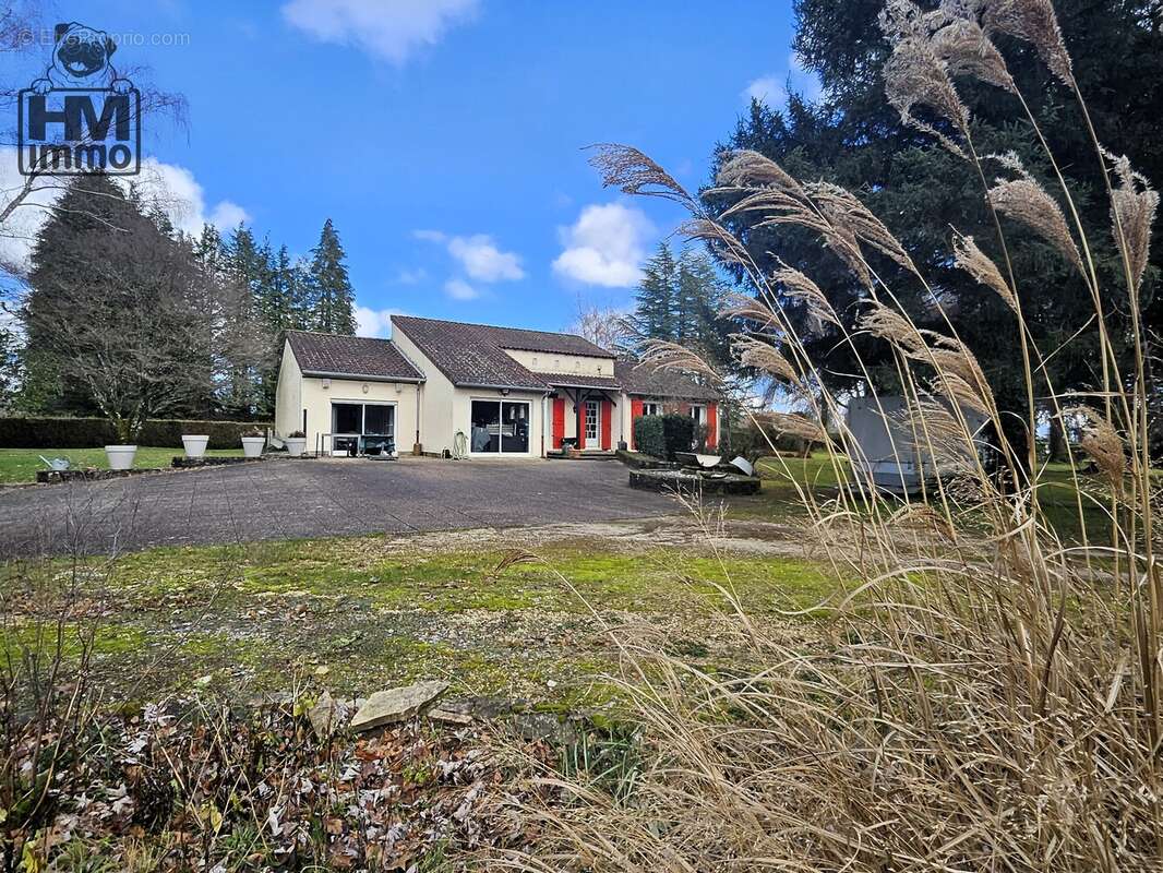 n°6 - Maison à CHATEAU-CHERVIX