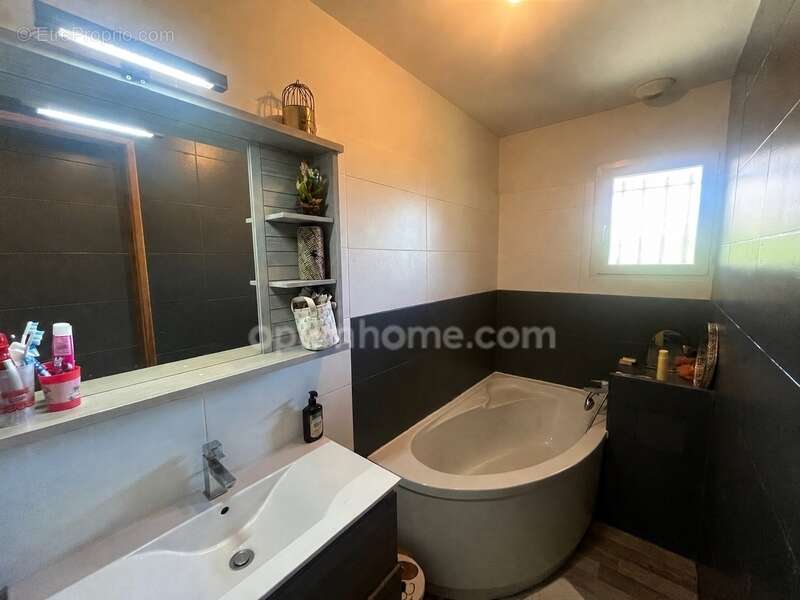 Maison de plain-pied 92 m² – 3 chambres, suite parentale, jardin et terrasse à Saint-Laurent-Médoc - photo 6