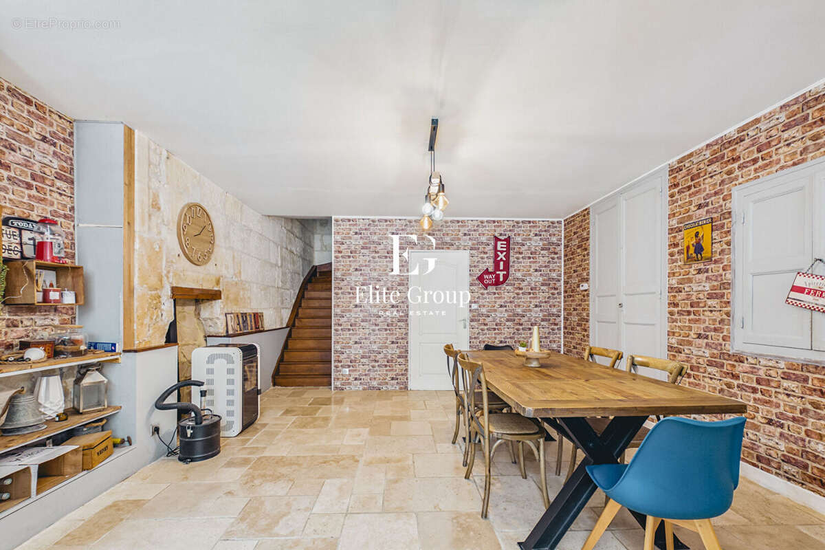 Maison à CHATEAUNEUF-SUR-CHARENTE