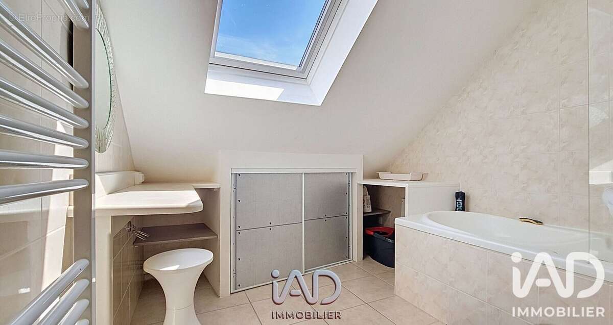 Appartement 58 m² à Arpajon  - photo 6