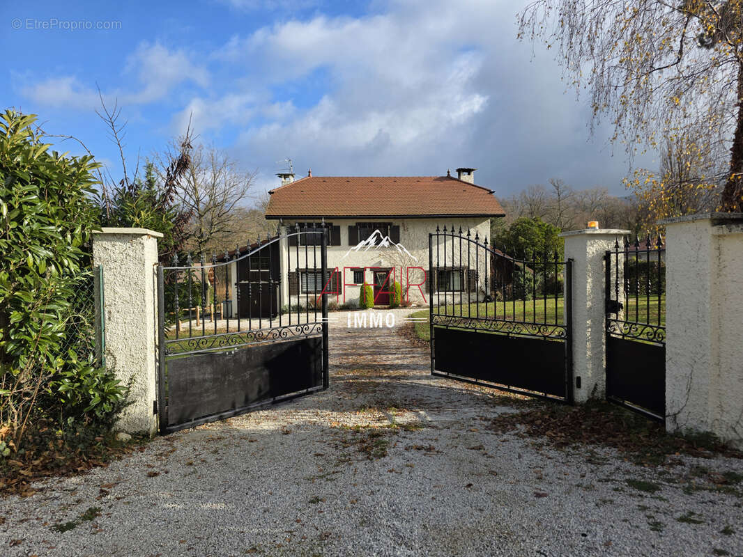 Maison à NEYDENS