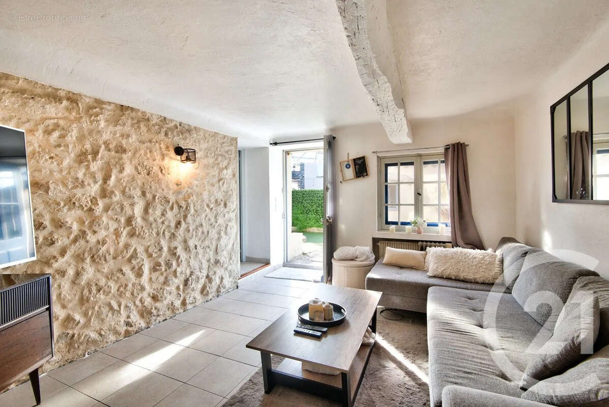 Appartement à LA COLLE-SUR-LOUP