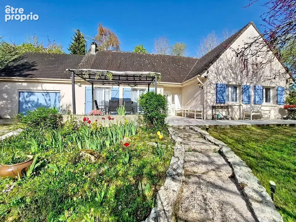 Photo Maison à Bray-Et-Lu au prix de 329 500€