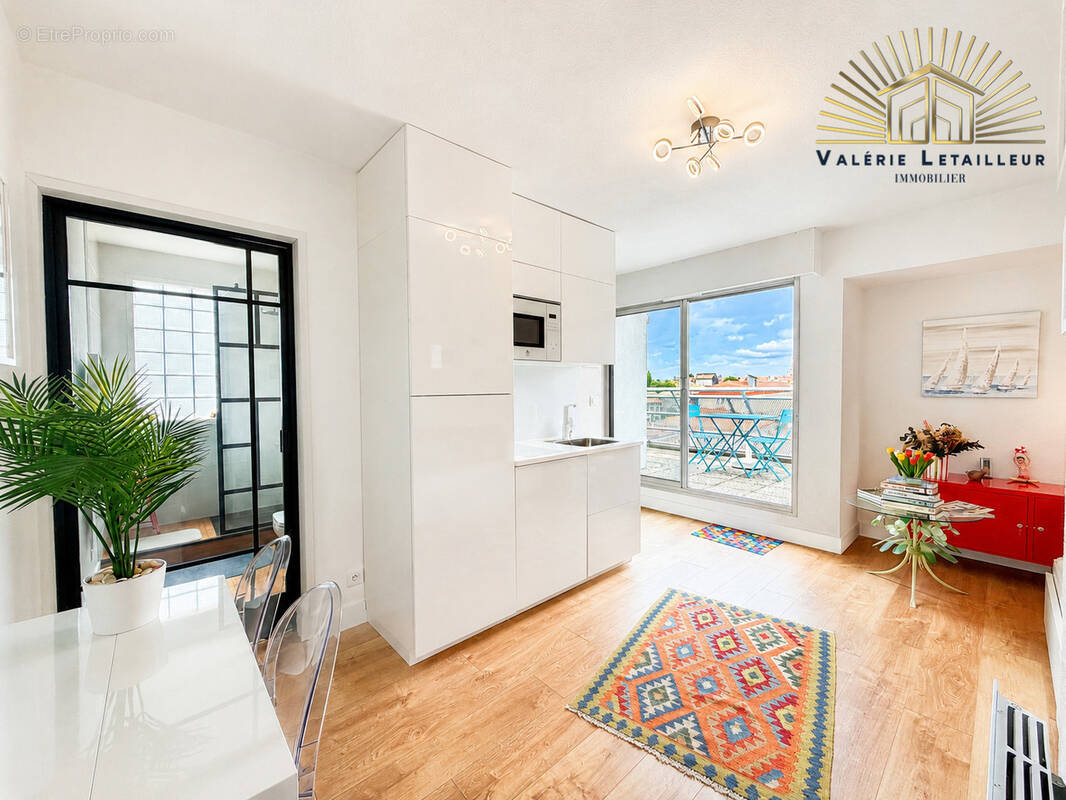 Appartement à BORDEAUX