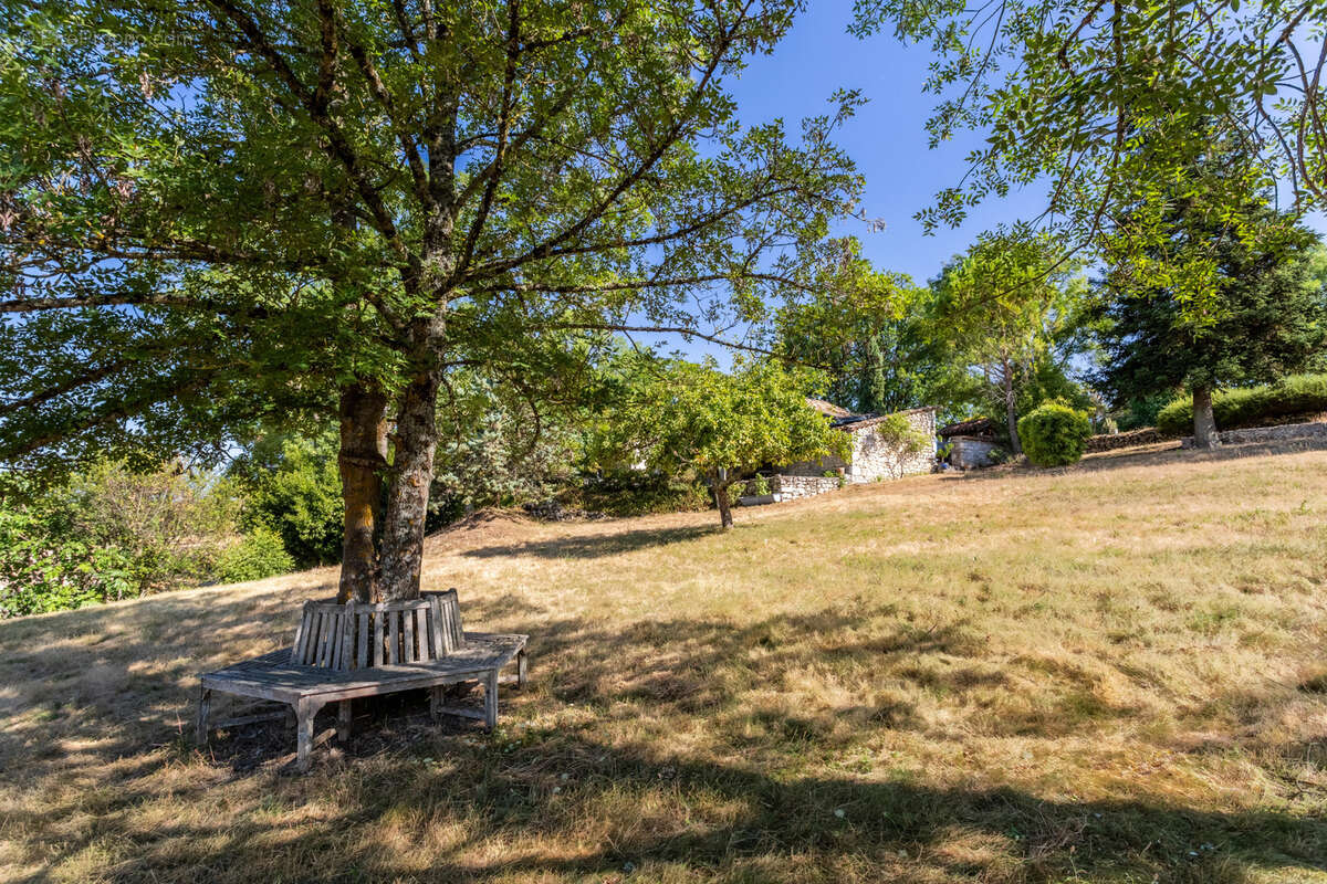 Maison de campagne avec annexe, piscine et dépendance - photo 9