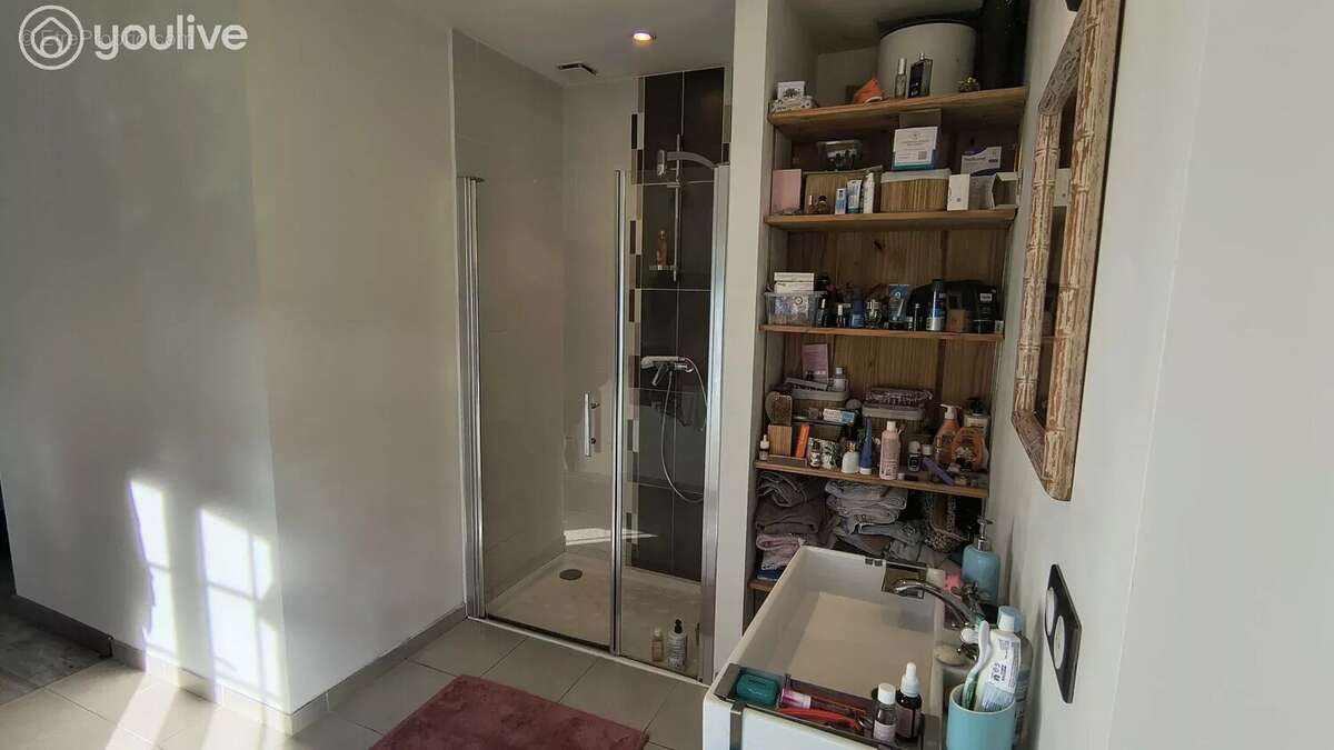 Maison à CHATEAUNEUF