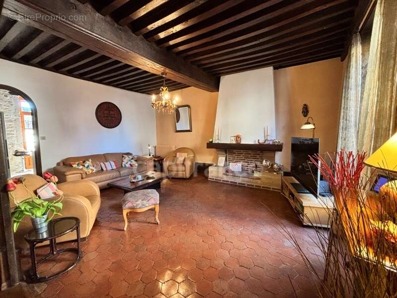 Maison à CUISERY