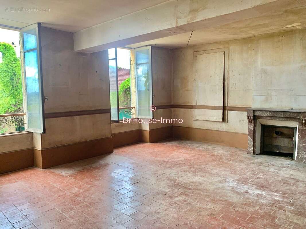 Maison 223 m² à Sainte-Colombe  - photo 32