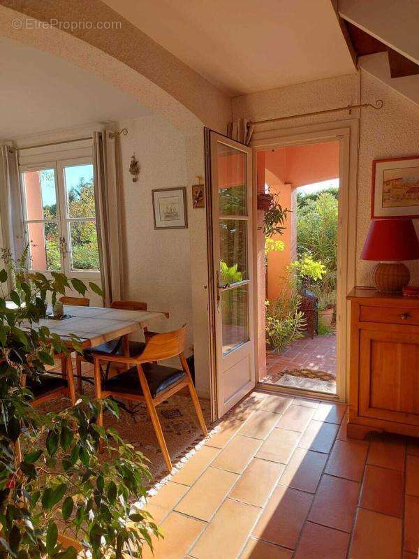 Maison à RESTINCLIERES