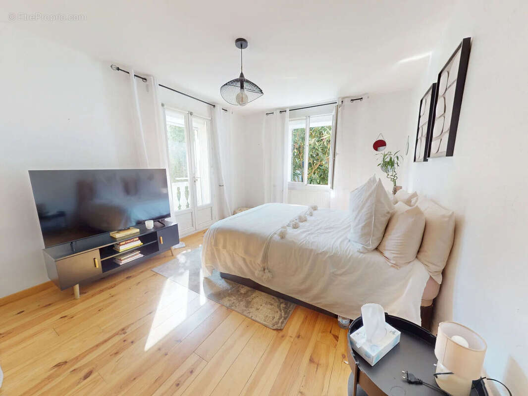 Gagny centre ,une maison familiale rénovée où chaque espace a été pensé pour le quotidien - photo 10