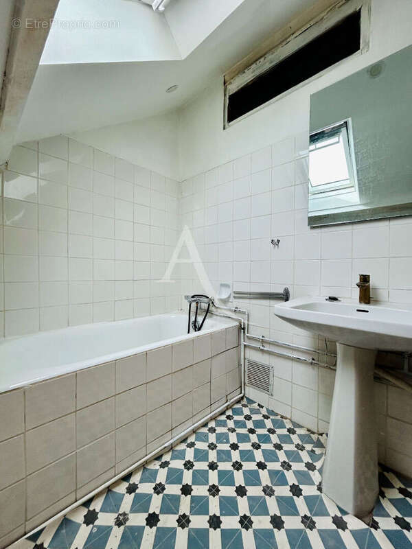 Appartement à LES PONTS-DE-CE