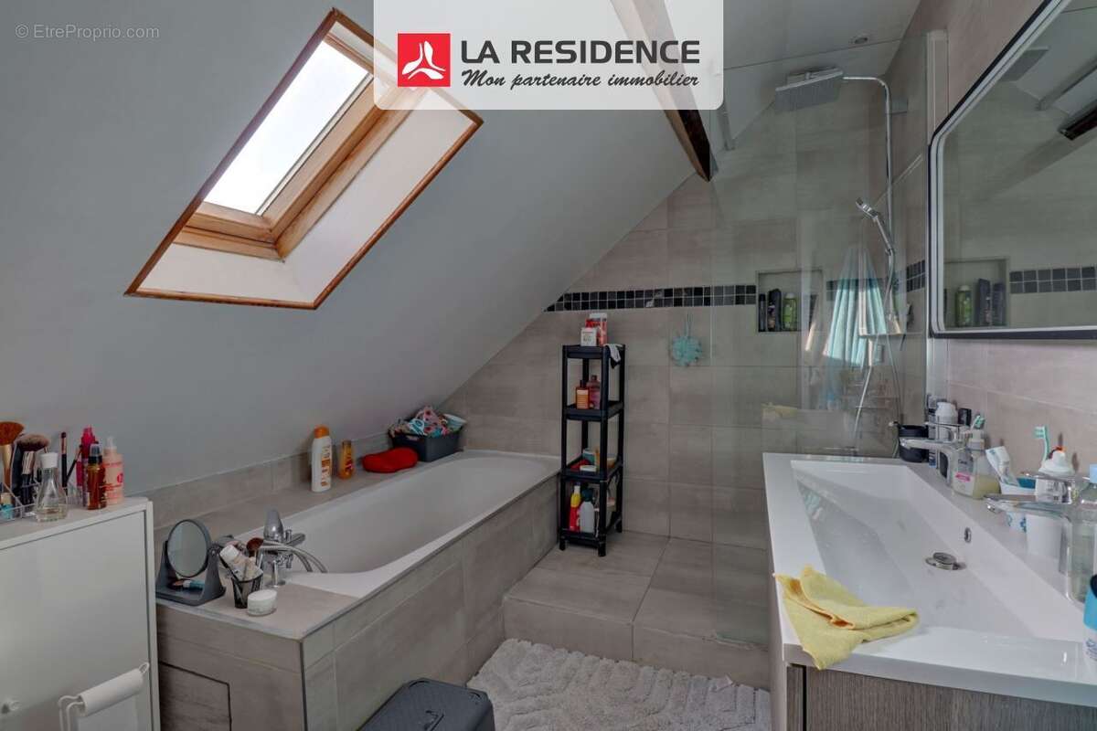 Maison à VILLIERS-SAINT-FREDERIC