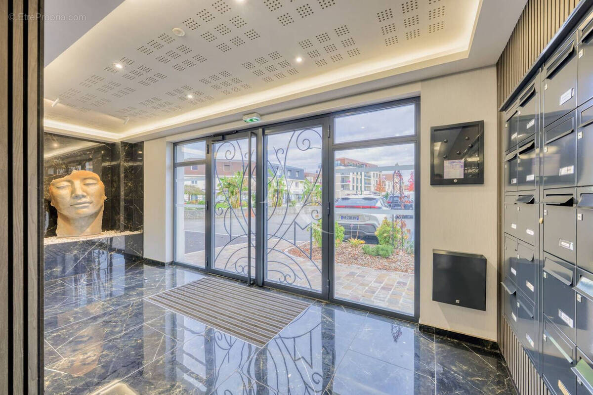 Appartement à OZOIR-LA-FERRIERE