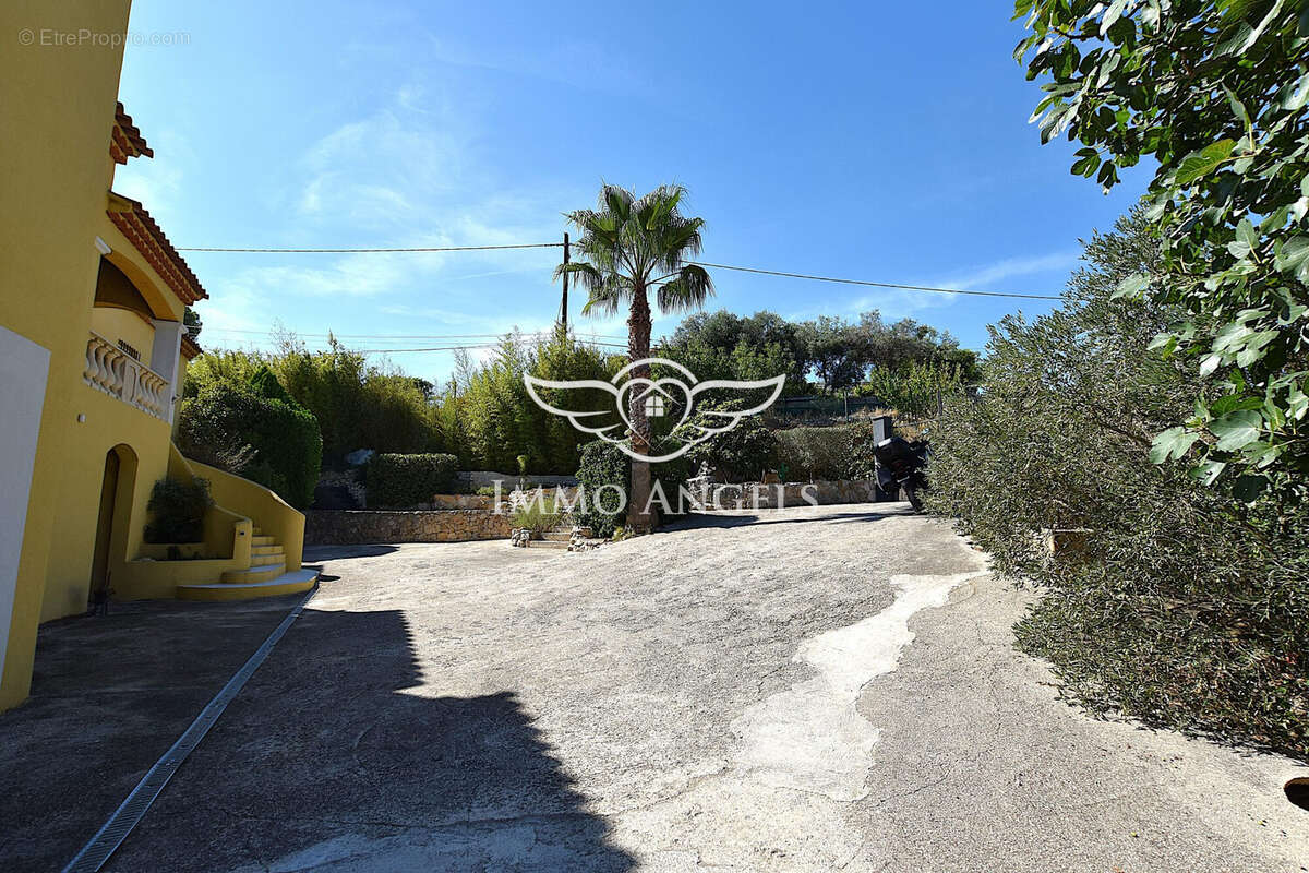 Maison à ENSUES-LA-REDONNE