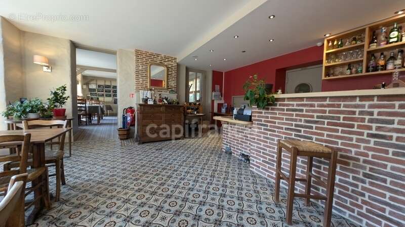 Commerce à SAINTE-GAUBURGE-SAINTE-COLOMBE