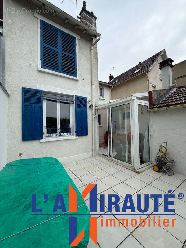 Maison à SARTROUVILLE