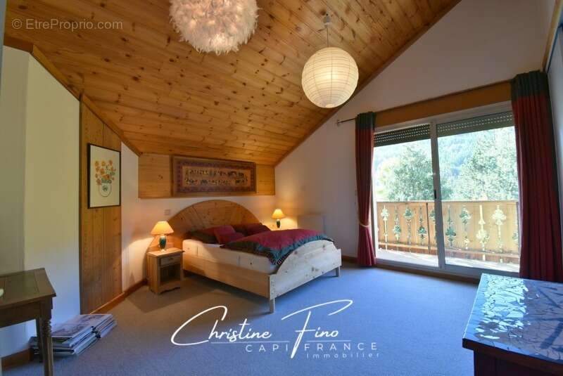 Maison à LA SALLE-LES-ALPES