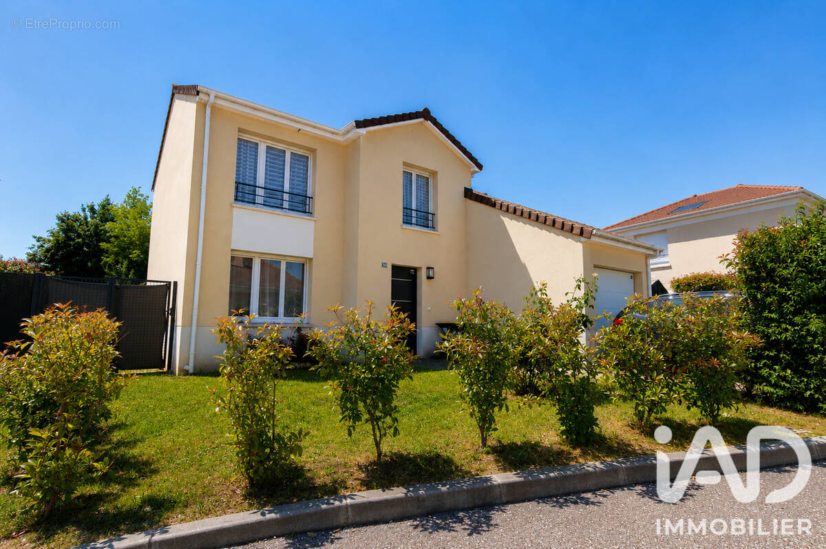 Photo 1 - Maison à BRUYERES-SUR-OISE