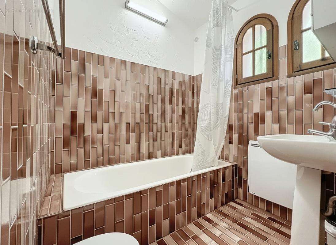 Maison à AURIBEAU-SUR-SIAGNE