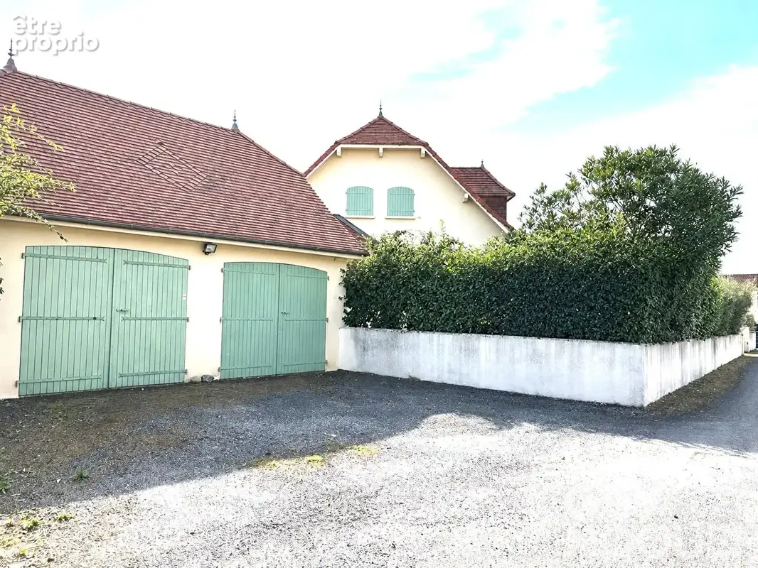 Belle maison familiale de 200m2 avec 5 chambres et double garage - photo 3
