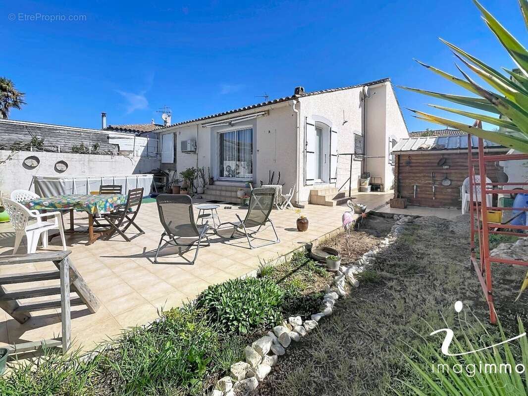 Maison à MAUGUIO