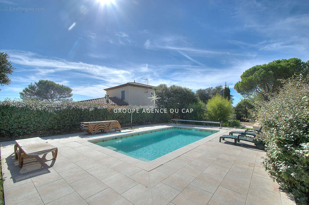 Maison à PUGET-SUR-ARGENS