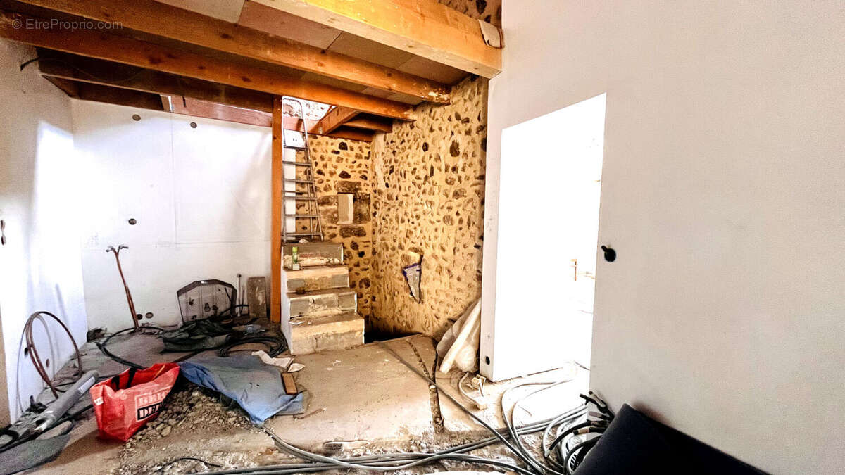 Maison à THEZAN-LES-BEZIERS