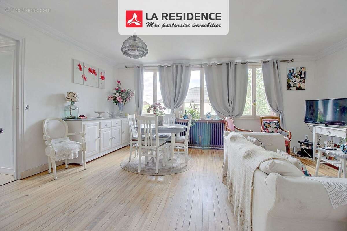 Maison à SARTROUVILLE