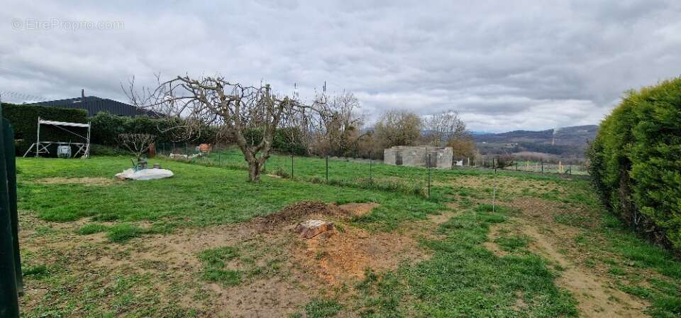 Terrain 1058 m² à Fleurieux-Sur-L'arbresle  - photo 3