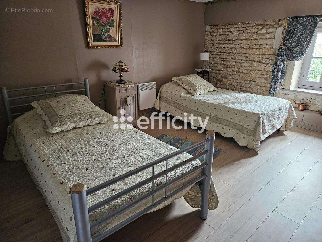 Maison à LA ROCHETTE