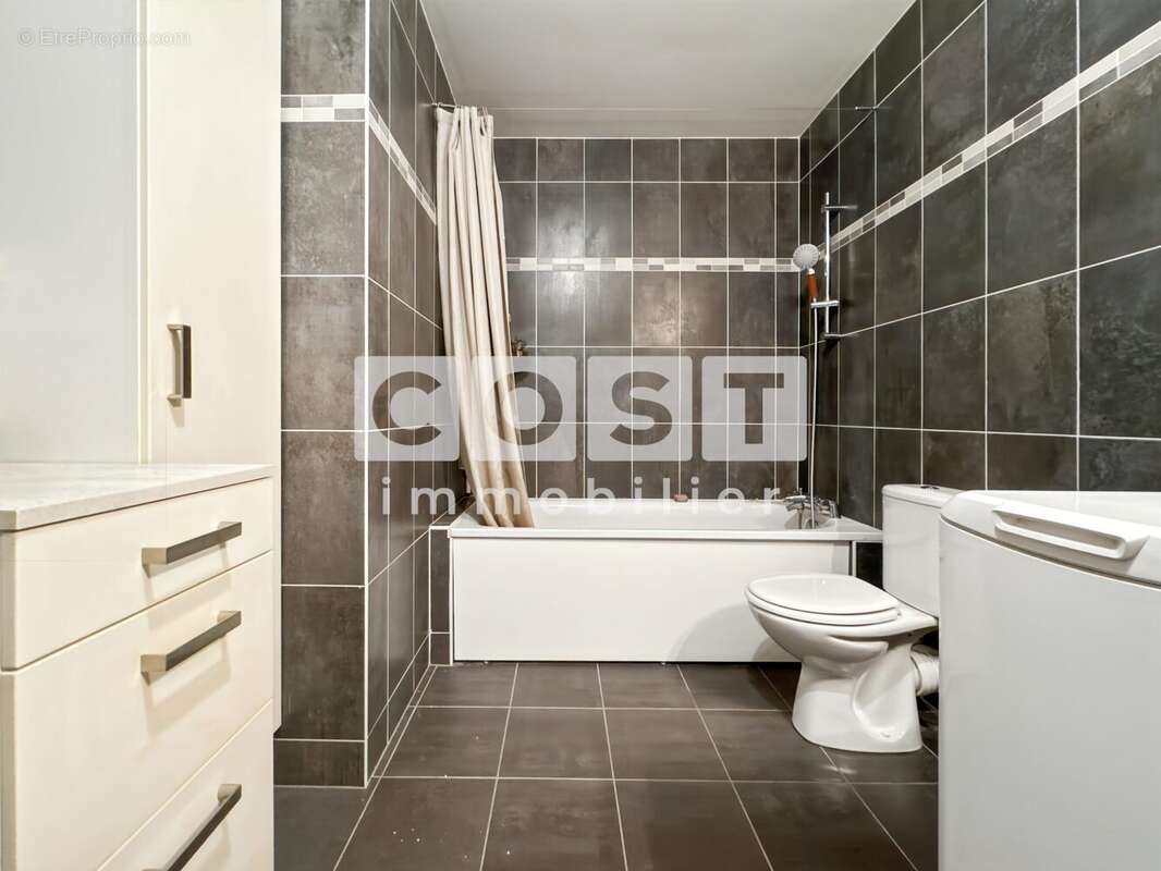 Appartement à COLOMBES