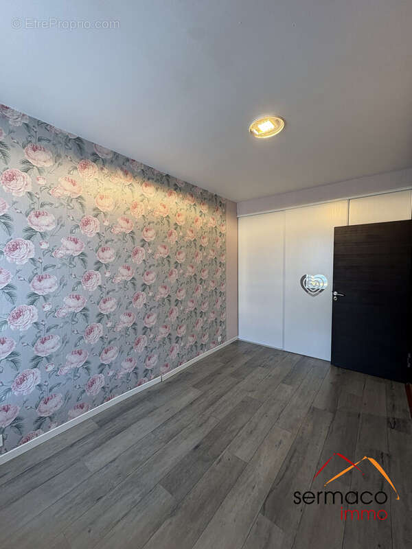 Appartement 117 m² à Forbach  - photo 8