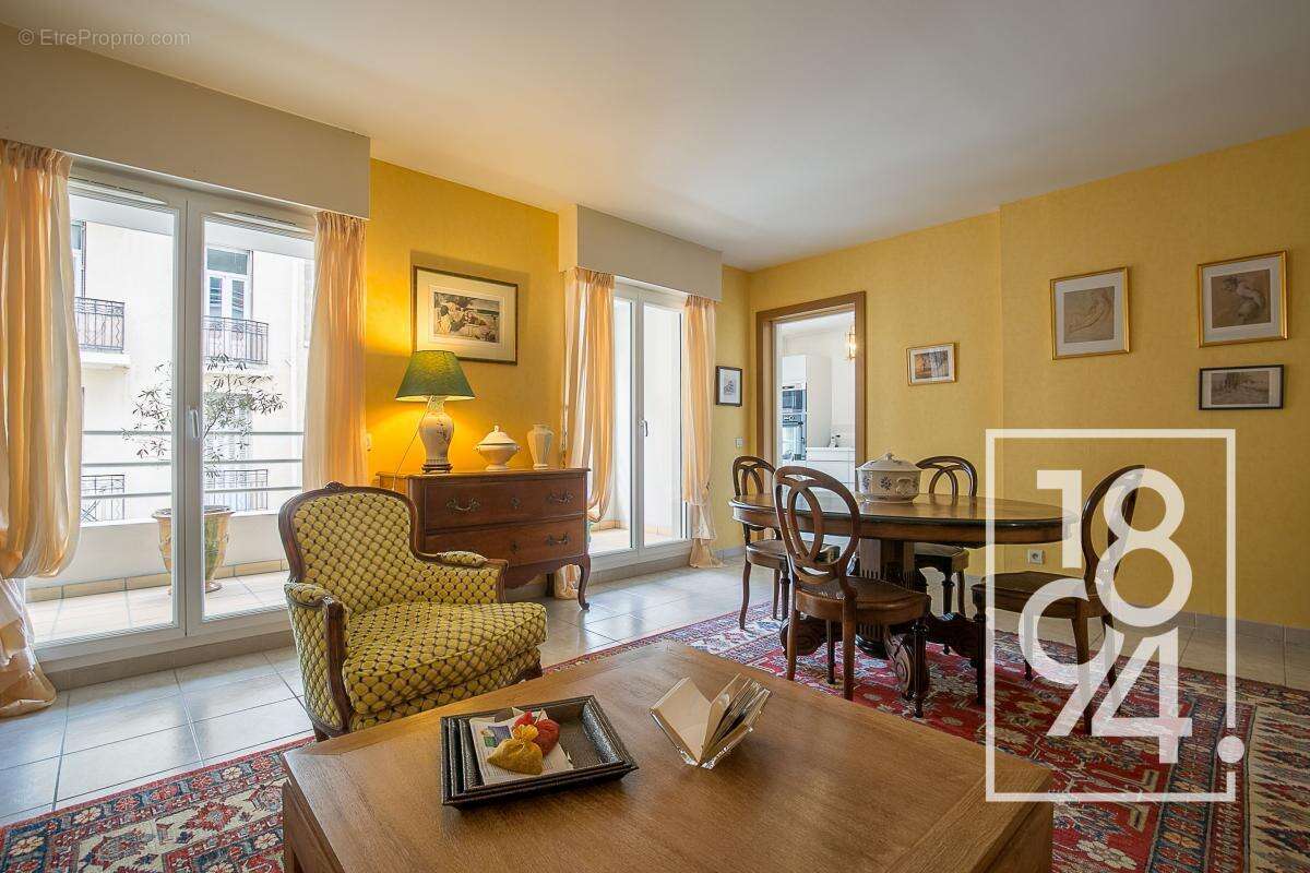 Appartement à MARSEILLE-5E