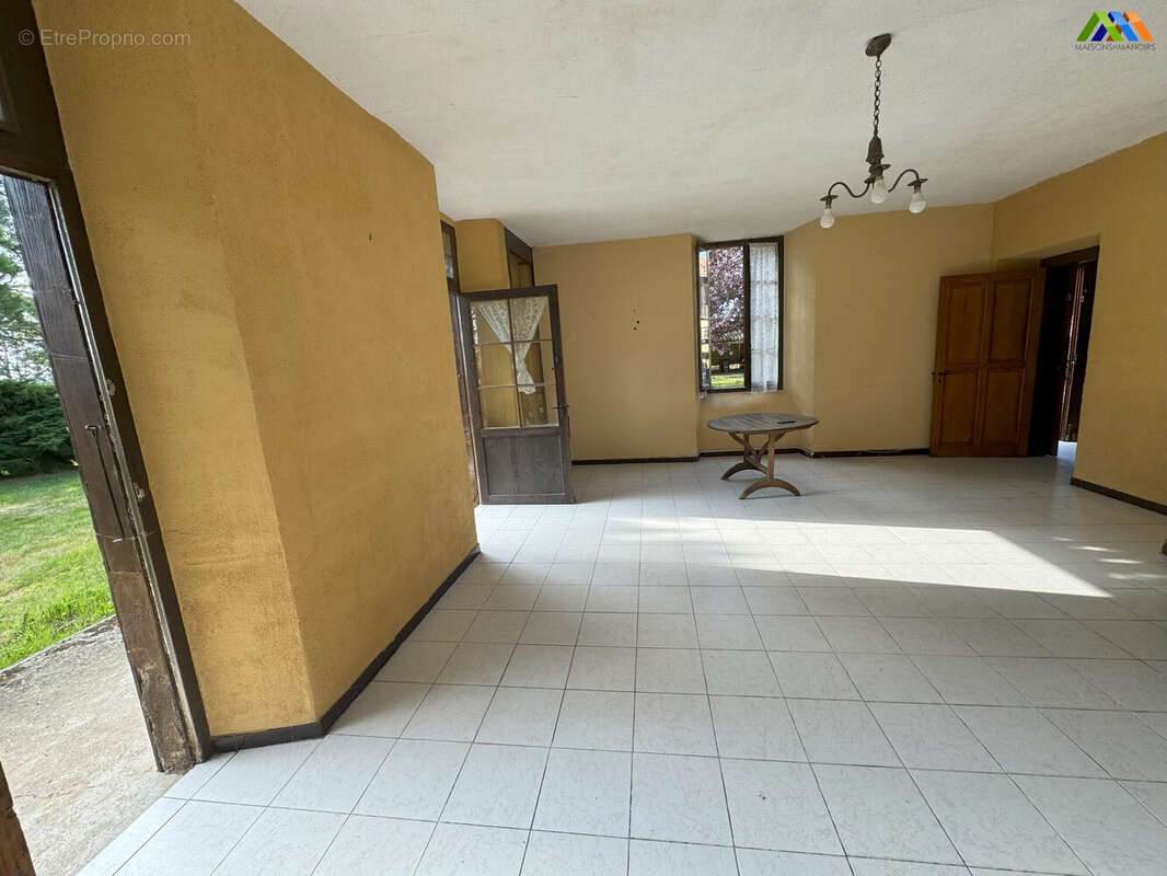 Maison 185 m² à Castelnau-Magnoac  - photo 8