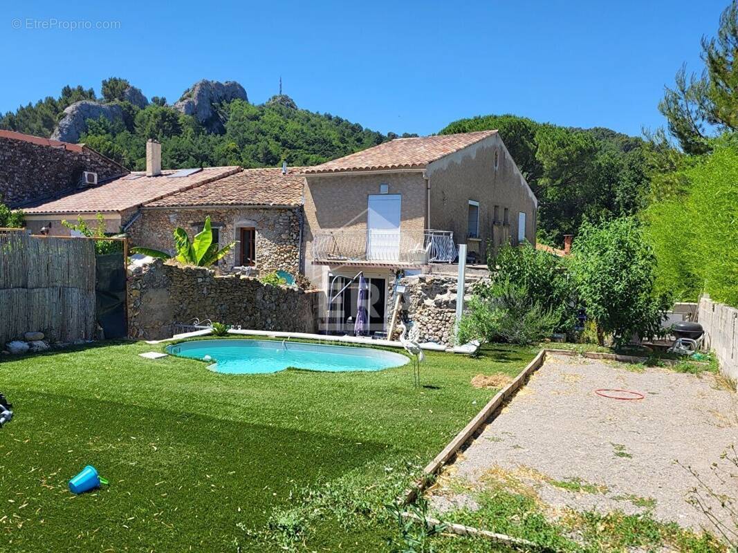 Maison à CHATEAU-ARNOUX-SAINT-AUBAN