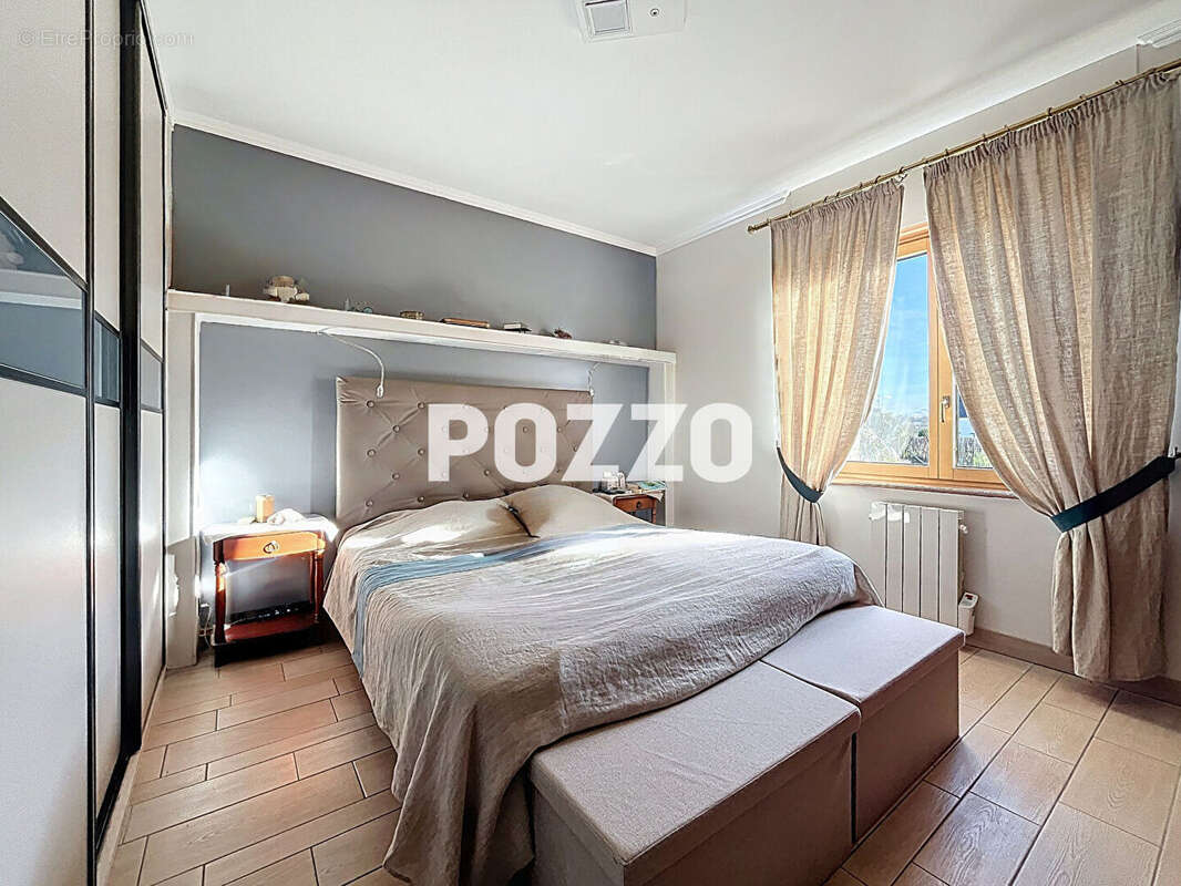 Maison à SAINT-HILAIRE-DU-HARCOUET