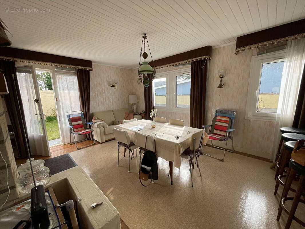 Maison à SAINT-GERMAIN-SUR-AY