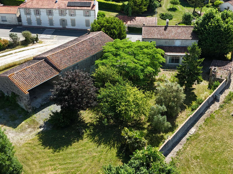 Maison à vendre 5 pièces SAINT CREPIN (17) - photo 3