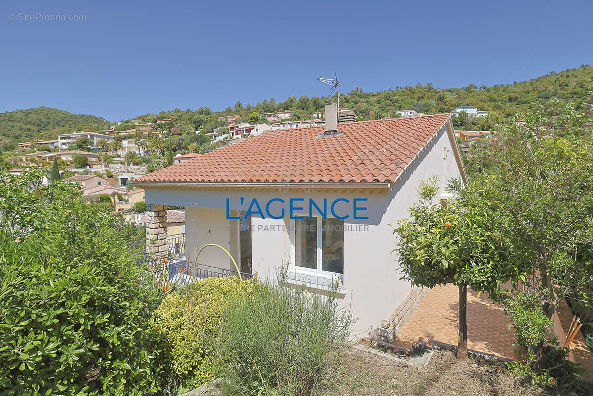 Maison à HYERES