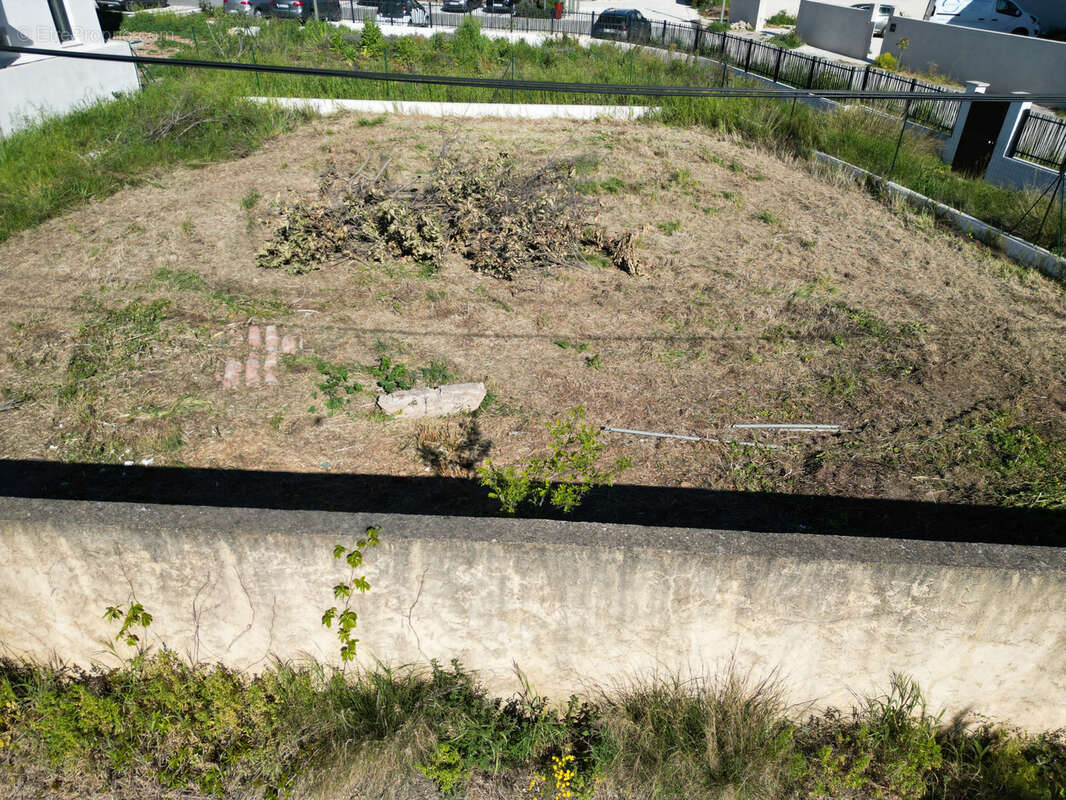 Terrain à LA FARLEDE